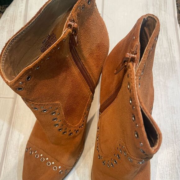 Lucky Brand Boho Cute Cashew oiled Suede Leather Ankle Boots Size 8 Marionn - Picture 6 of 12
